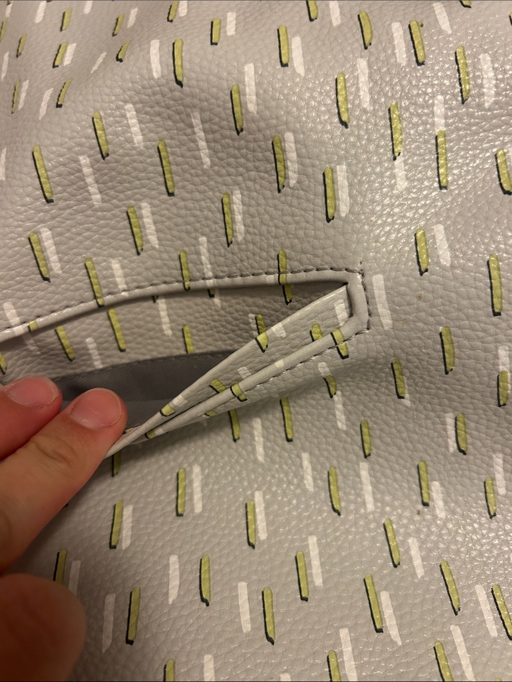 Thirty One Cream Crossbody Bag with Gold Accent Stitching - Picture 5 of 6